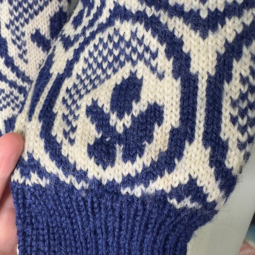 Vintage Norwegian Wool Fair Isle Cardigan - Picture 9 of 10